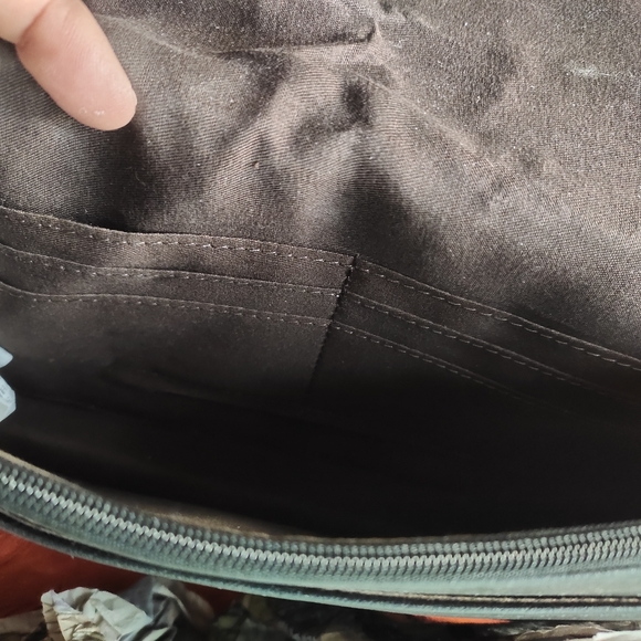 Pure leather imported Italy leather black solid sling bag - Picture 12 of 15